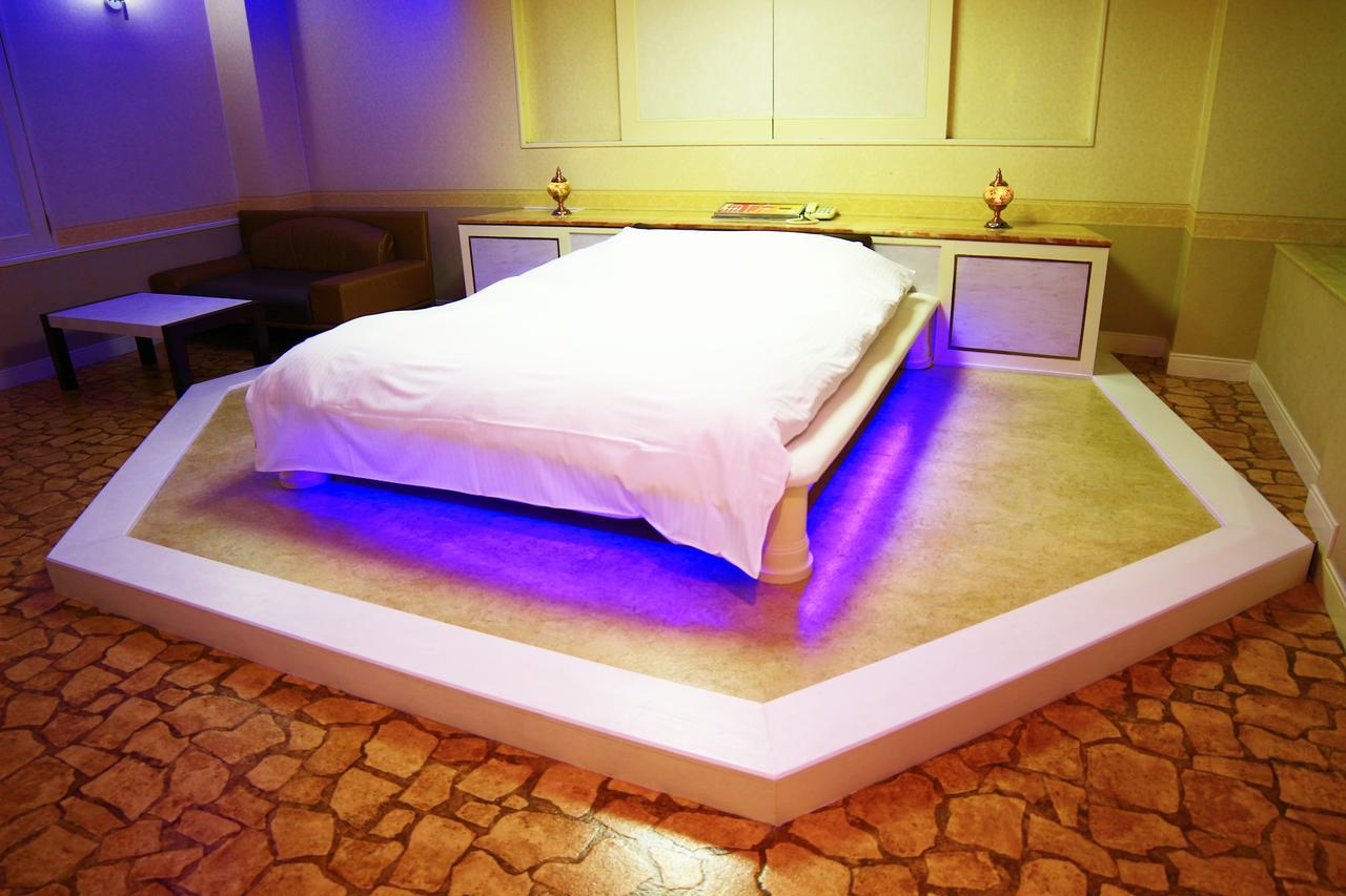 เกียวโต โฮเต็ล คราวน์ Hotel ภายนอก รูปภาพ