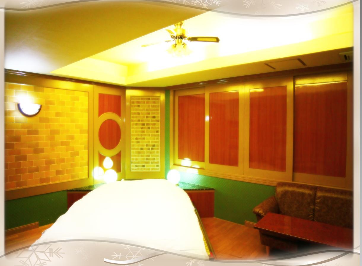 เกียวโต โฮเต็ล คราวน์ Hotel ภายนอก รูปภาพ