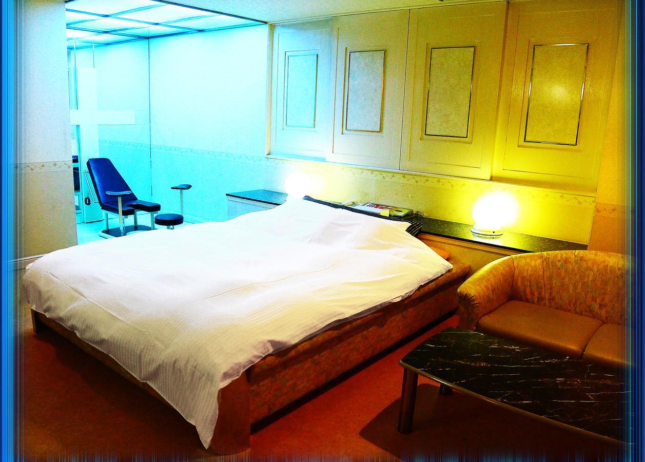เกียวโต โฮเต็ล คราวน์ Hotel ภายนอก รูปภาพ