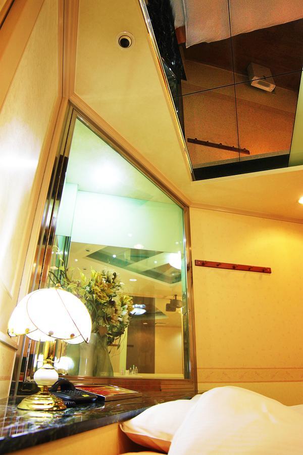 เกียวโต โฮเต็ล คราวน์ Hotel ภายนอก รูปภาพ
